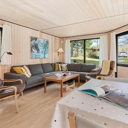 84315-8400-fyrbakken-3 * Femmøller